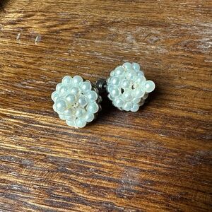 Vintage faux seed pearl screw back earrings